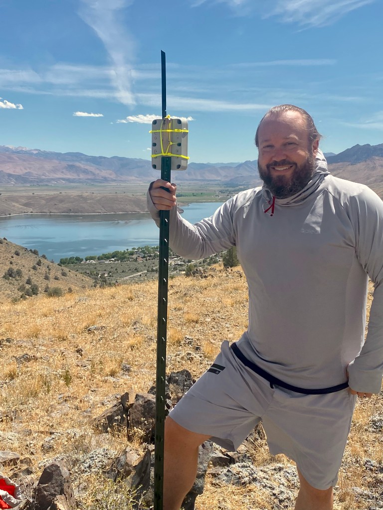 Mark Spencer and Ben at the Topaz node on a T-post above Topaz Lake, zip-tie mount